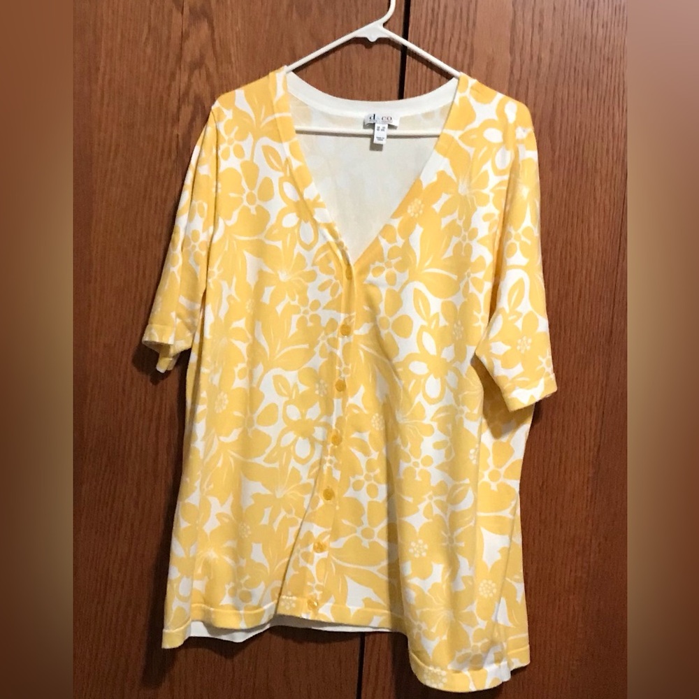 Denim & Co Size 3X Floral Yellow V-Neck Button Front Women's Top Shirt